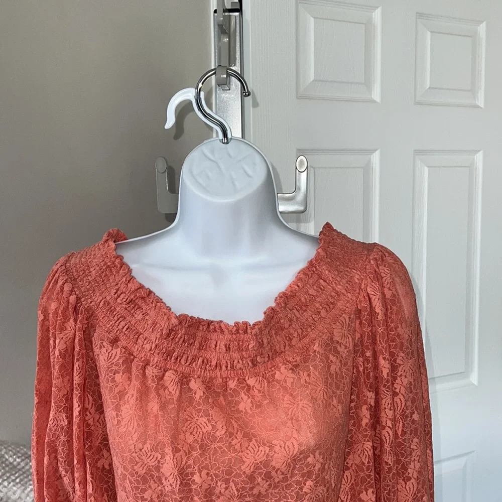 Women's Free People, NWT savannah red, long sleeve lace blouse , size XS